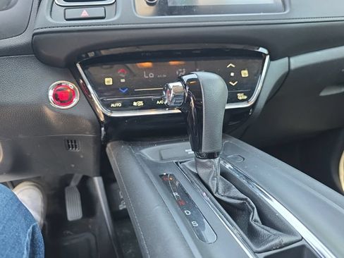 Used 2019 Honda HR-V Touring image 20