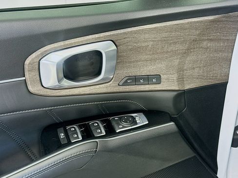 Used 2022 Kia Sorento SX Prestige AWD/4WD image 18