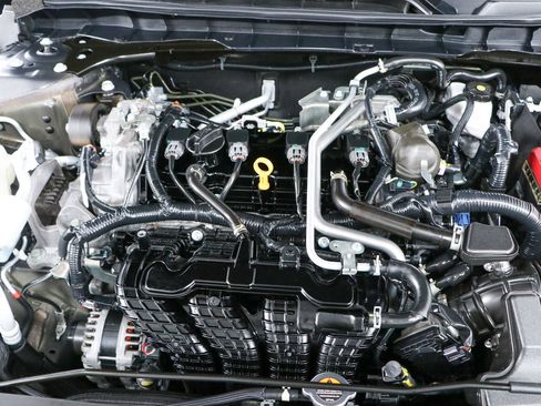 Used 2025 Nissan Altima 2.5 SV FWD image 28