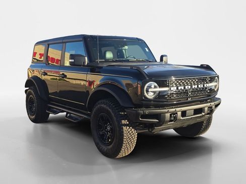 Used 2023 Ford Bronco Wildtrak image 9