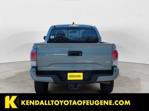 Used 2023 Toyota Tacoma TRD Sport w/ TRD Premium Sport Package AWD/4WD image 6