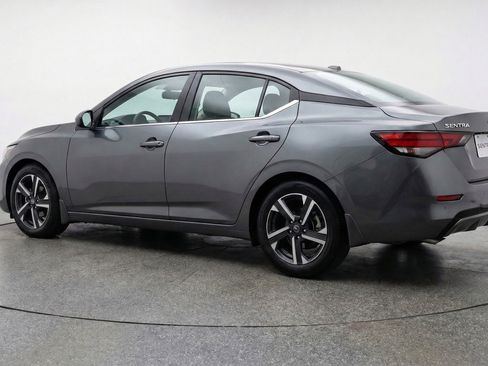 Used 2025 Nissan Sentra SV image 6