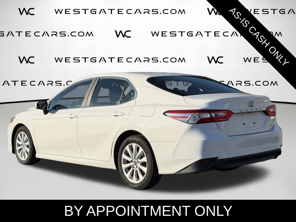 Used 2018 Toyota Camry LE FWD image 3