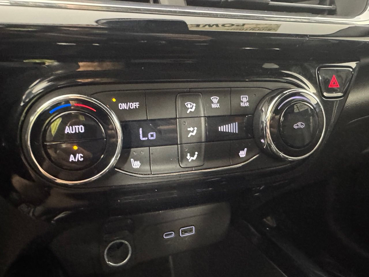 Used 2025 Chevrolet Trax RS w/ Driver Confidence Package FWD image 22