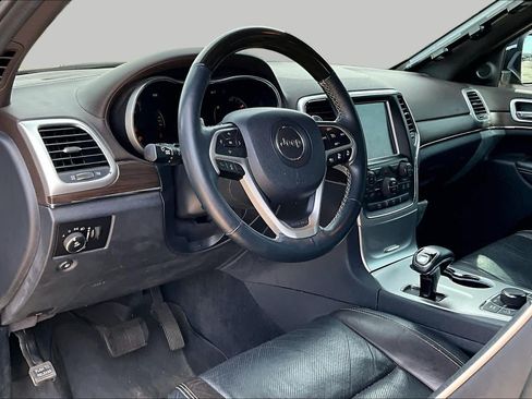 Used 2014 Jeep Grand Cherokee Overland w/ Advanced Technology Group AWD/4WD image 17