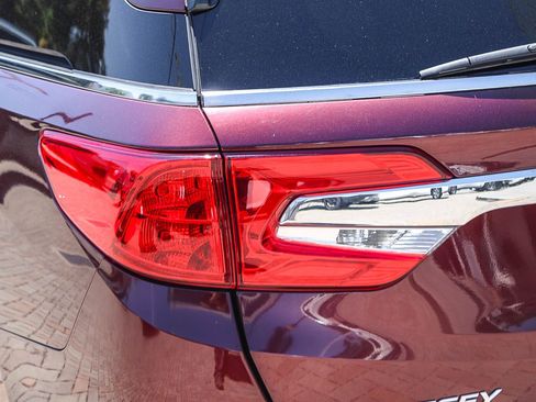Used 2019 Honda Odyssey EX-L image 10