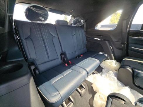 Used 2025 Cadillac Escalade IQ Luxury 2 w/ LPO, Premium Carpet Package AWD/4WD image 8