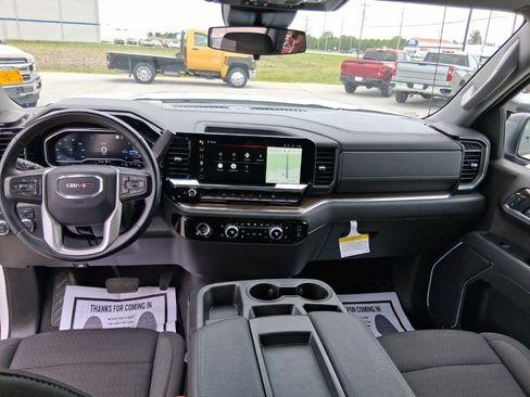 Used 2023 GMC Sierra 1500 Elevation AWD/4WD image 12