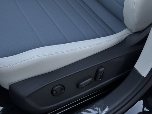 New 2025 Volkswagen Jetta SE image 18