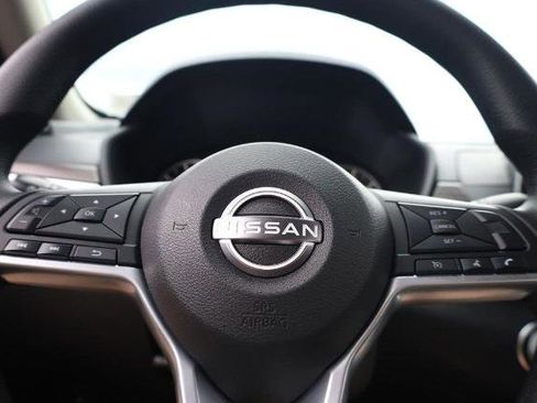 Certified 2025 Nissan Altima 2.5 SV FWD image 9