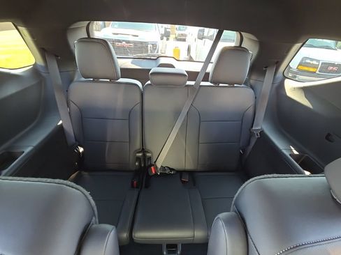 Used 2026 Chevrolet Traverse LT AWD/4WD image 22
