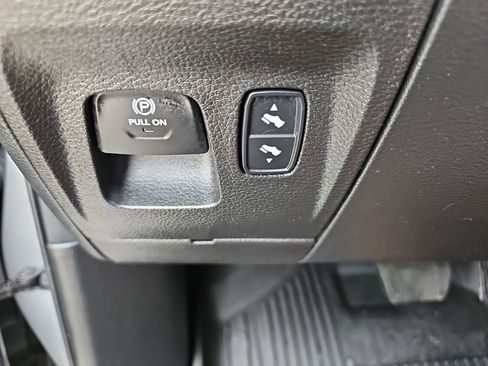 Certified 2022 RAM 1500 Big Horn AWD/4WD image 37