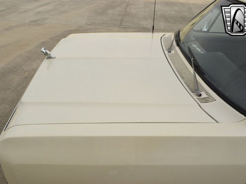 Used 1987 Dodge D/W Truck 150 image 6