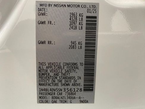 Certified 2025 Nissan Altima 2.5 SV FWD image 30