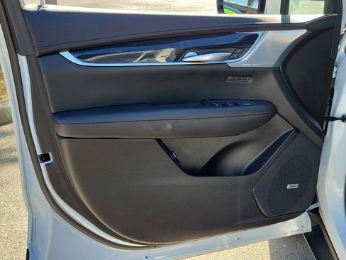 Used 2025 Cadillac XT5 Premium Luxury image 28