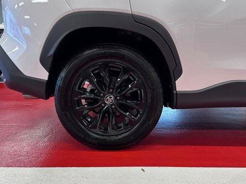 Certified 2022 Toyota Corolla Cross LE w/ Black Badges Package (TMS) AWD/4WD image 39