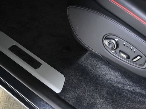 New 2026 Aston Martin DBX 707 image 22