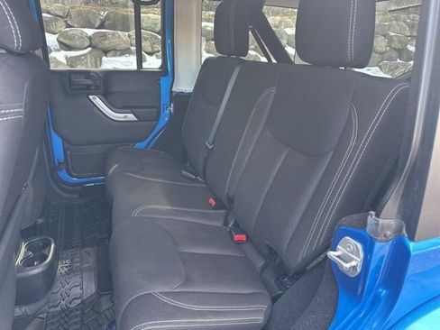 Used 2015 Jeep Wrangler Unlimited Sahara w/ Trailer Tow Group image 21