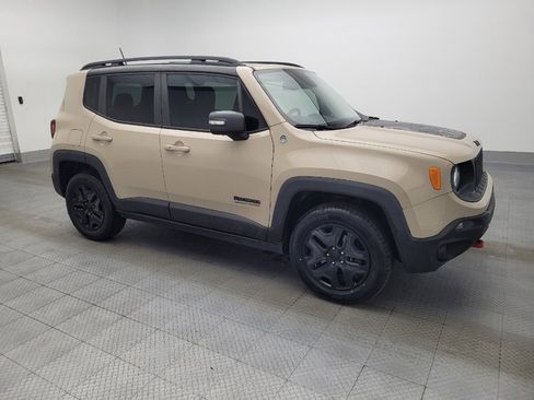 Used 2017 Jeep Renegade Trailhawk image 11