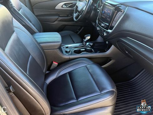Certified 2023 Chevrolet Traverse LT image 9