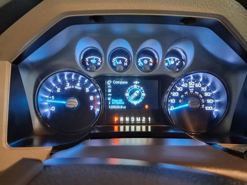 Used 2016 Ford F250 Lariat w/ Chrome Package image 31