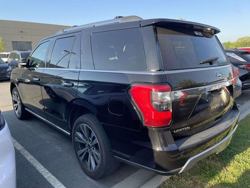 Used 2021 Ford Expedition Limited image 3