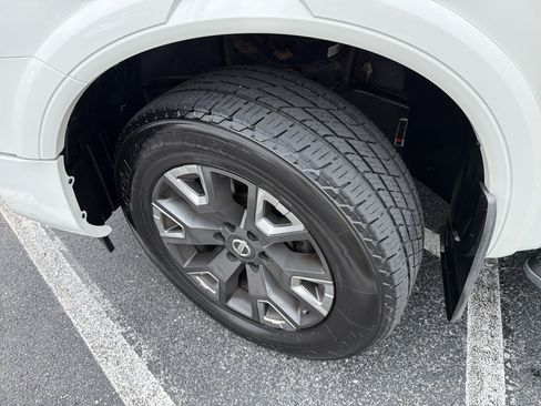 Used 2021 Nissan Titan Platinum Reserve w/ Moonroof Package AWD/4WD image 14