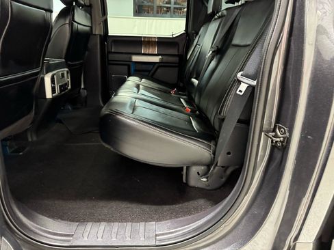 Used 2018 Ford F150 Lariat w/ Trailer Tow Package image 17