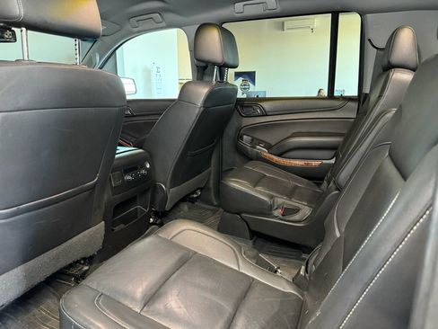 Used 2018 Chevrolet Suburban Premier AWD/4WD image 21
