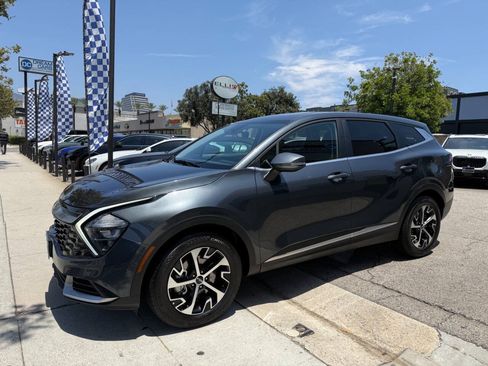 Used 2023 Kia Sportage EX FWD image 8