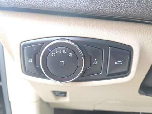 Used 2017 Lincoln MKC Reserve image 18