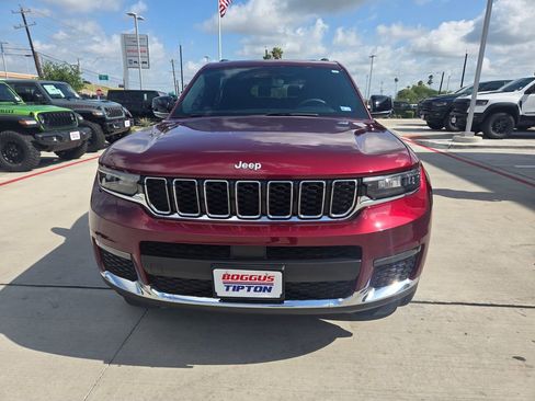 Used 2024 Jeep Grand Cherokee L Limited RWD image 8