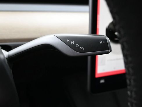 Used 2023 Tesla Model Y Long Range AWD/4WD image 19