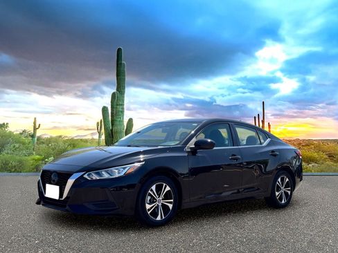 Used 2022 Nissan Sentra SV FWD image 2