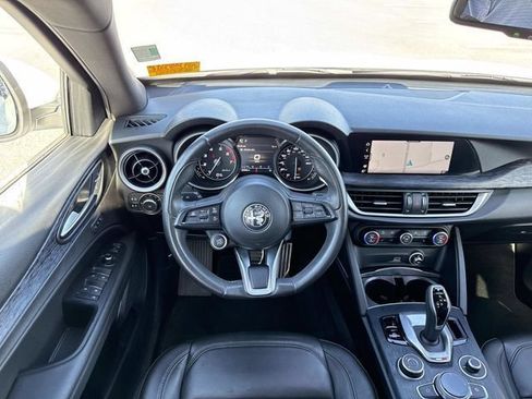 Used 2022 Alfa Romeo Stelvio Sprint AWD/4WD image 13