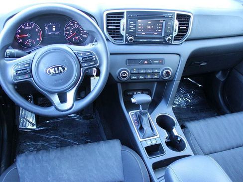 Used 2017 Kia Sportage LX FWD image 10