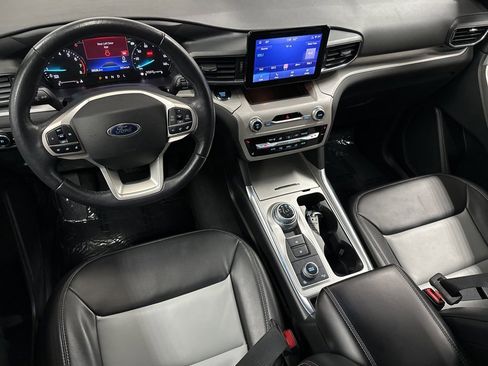 Used 2023 Ford Explorer XLT w/ Equipment Group 202A image 13