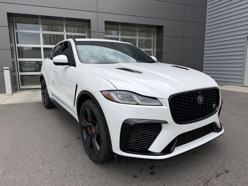 Used 2023 Jaguar F-PACE SVR AWD/4WD image 3
