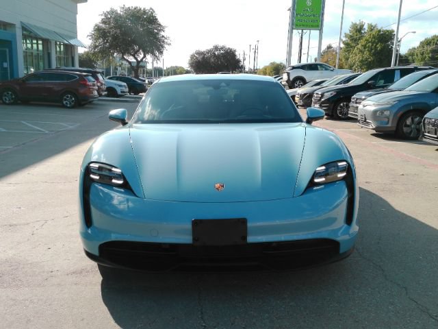 Used 2022 Porsche Taycan RWD image 3