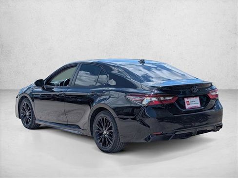 Used 2021 Toyota Camry SE w/ Convenience Package FWD image 7