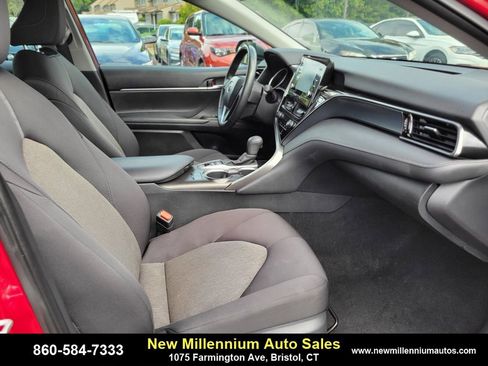 Used 2022 Toyota Camry LE w/ Cold Weather Package image 11
