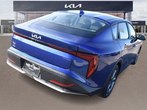 New 2025 Kia K4 LXS image 4