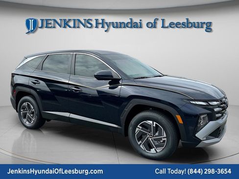 New 2026 Hyundai Tucson Blue SE image 1