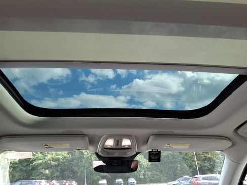 New 2025 Volvo XC90 B6 Core w/ Climate Package image 11