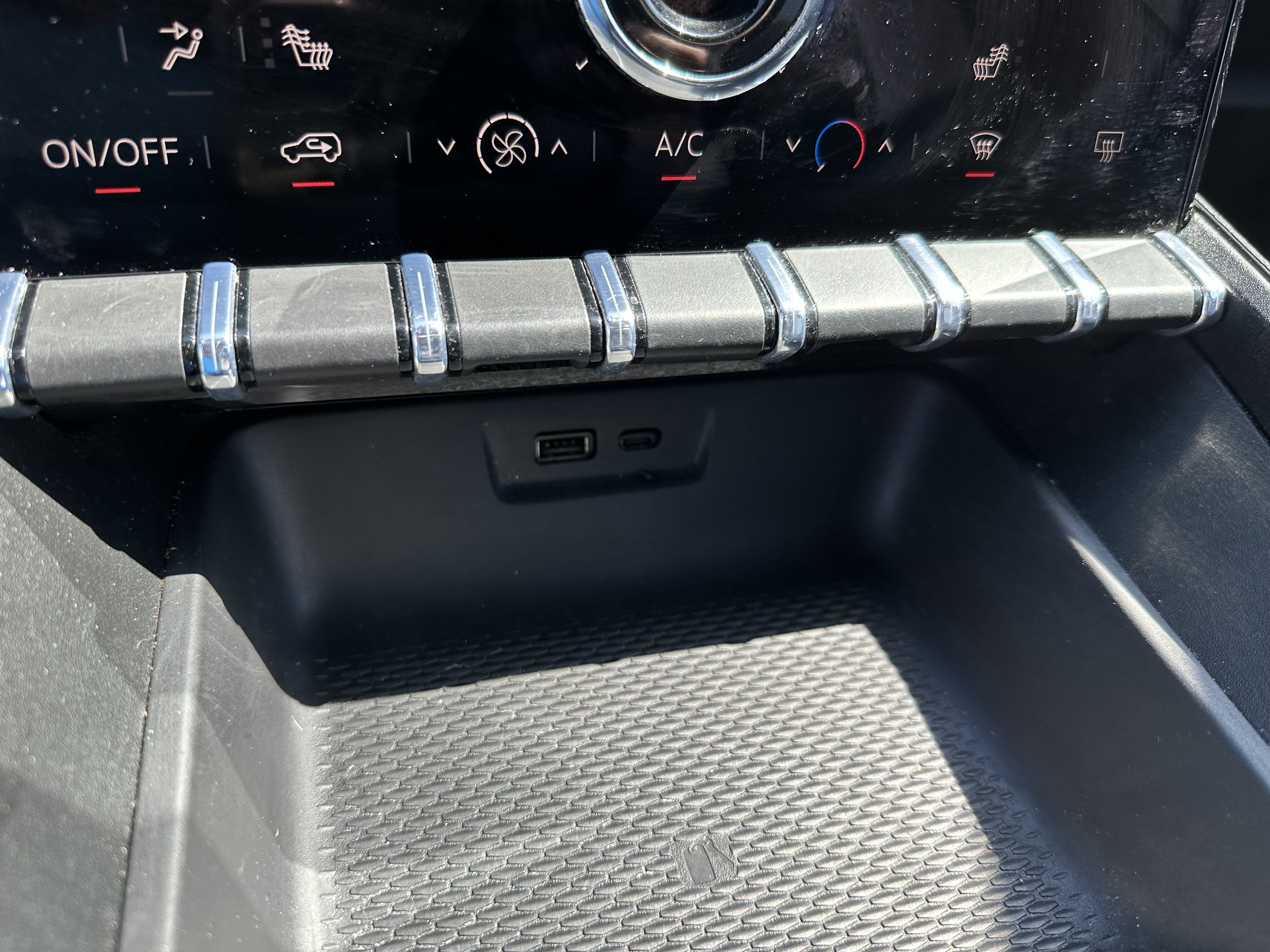 Certified 2026 GMC Terrain Elevation AWD/4WD image 17