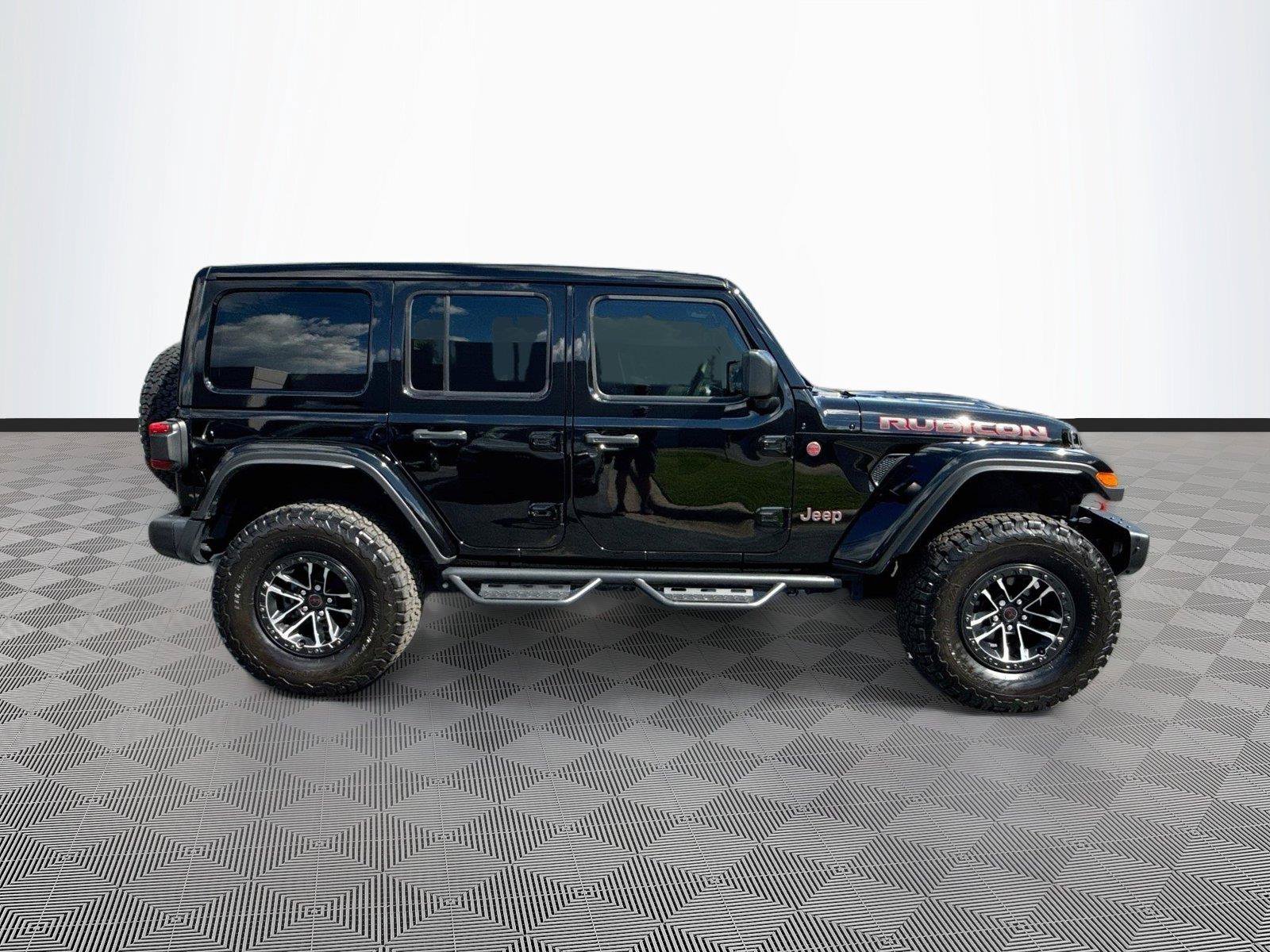 Used 2024 Jeep Wrangler Unlimited Rubicon AWD/4WD image 8