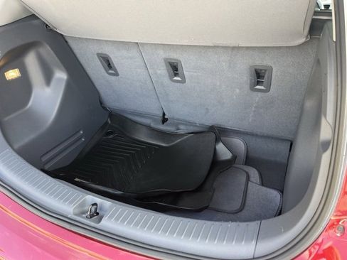 Used 2020 Chevrolet Bolt LT image 28