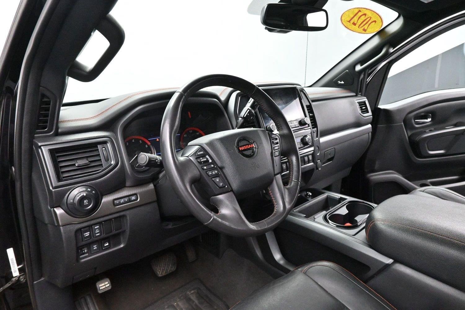 Used 2021 Nissan Titan PRO-4X w/ Pro-4x Convenience Package AWD/4WD image 16