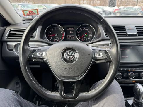 Used 2018 Volkswagen Passat 2.0T SE image 13