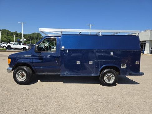 Used 2007 Ford E-350 and Econoline 350 Super Duty RWD image 12